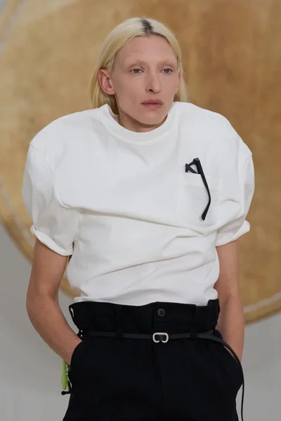 Look 2